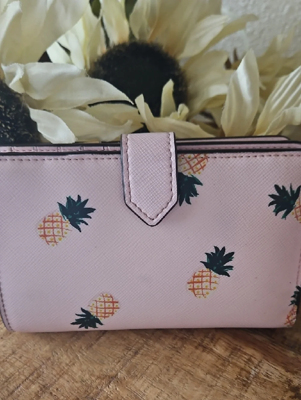 kate spade Pink Pineapple Print Compact Wallet - Picture 2 of 8